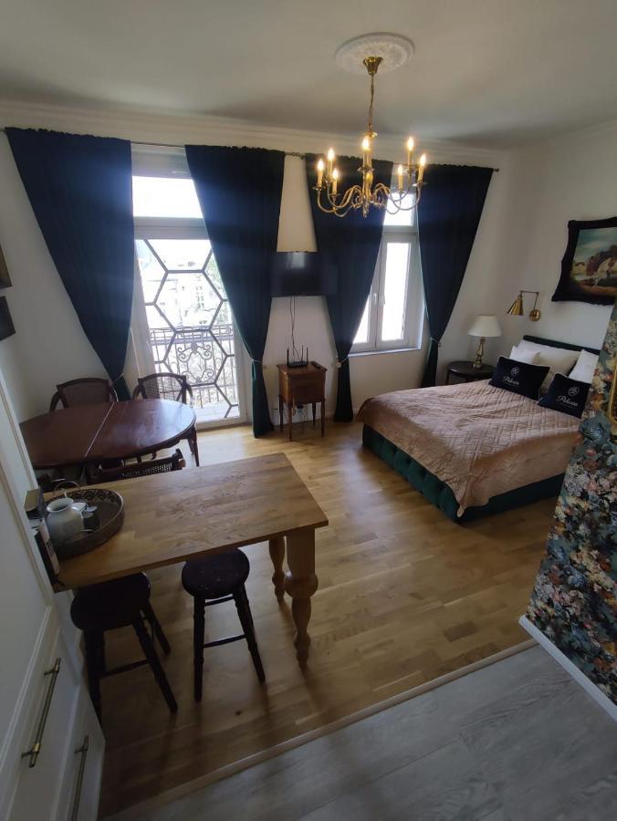 Apartament Palacowy Polonia Z Miejscem Parkingowym Łódź Buitenkant foto