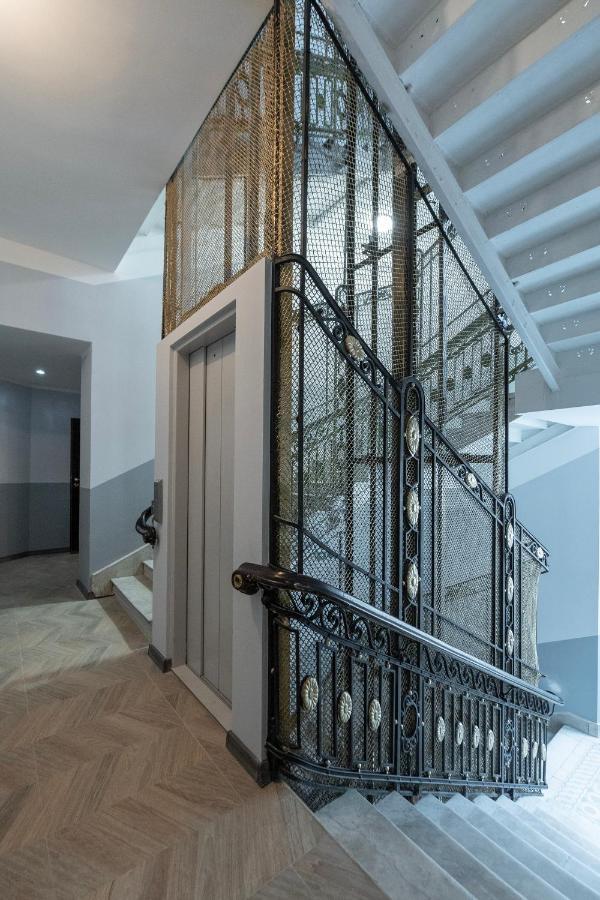 Apartament Palacowy Polonia Z Miejscem Parkingowym Łódź Buitenkant foto